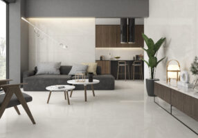 Płytki beżowe z połyskiem do salonu Prissmacer Sun Sand Pulido 60x120