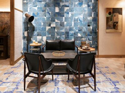 Płytki ceramiczne w stylu retro - Peronda Fs TRADITION SQUARE BLUE LT 20x40 cm. Hiszpańskie płytki ścienne w salonie na ścianie.