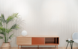 Płytki dekoracyjne, białe - Peronda Harmony Mare white. Hiszpańskie kafelki dekoracyjne z rowkami na ścianie w salonie.