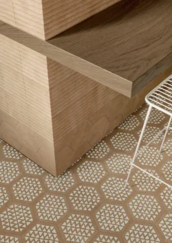 Płytki sześciokątne na podłogę Marca Corona Terracreta Intarsio Chamotte J086 25x21,6 cm