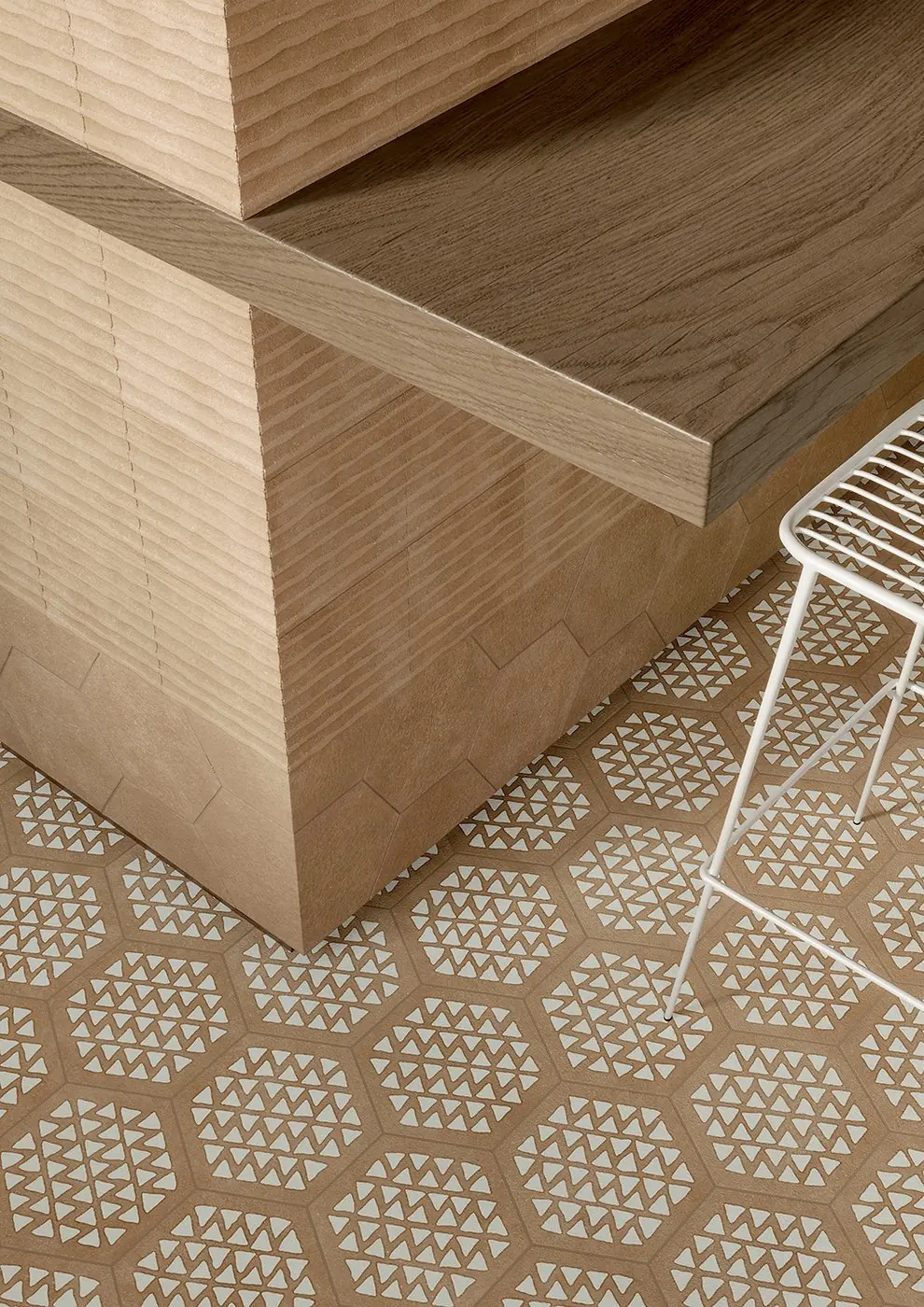 Płytki sześciokątne na podłogę Marca Corona Terracreta Intarsio Chamotte J086 25x21,6 cm