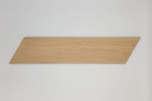 Płytki chevron, drewnopodobne - Marazzi Treverksoul neutral M0ML 11x54 cm. Gres na podłogę imitujący drewno z matową powierzchnią.