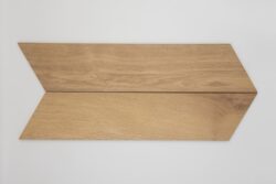 Płytki chevron, jodełka - Marazzi Treverksoul neutral M0ML 11x54 cm. Płytki na podłogę z matową powierzchnią w dużej wariacji tonalnej V4.