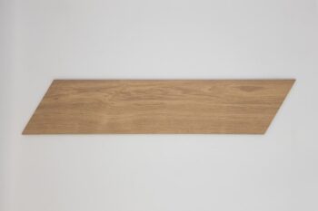Płytki drewnopodobne, chevron - Marazzi Treverksoul neutral M0ML 11x54 cm. Kafelki jodełka, podłogowe z matową powierzchnią.