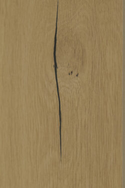 Kafle podłogowe, drewnopodobne- Ceramiche Piemme Solorovere Loft nat 20x120 cm. Płytki w ciepłej tonacji z czarnymi pęknięciami.