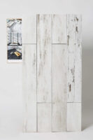 Płytki drewnopodobne, białe z czarnymi przetarciami na podłogę lub ścianę - ABSOLUT KERAMIKA PALAU white 15x90cm