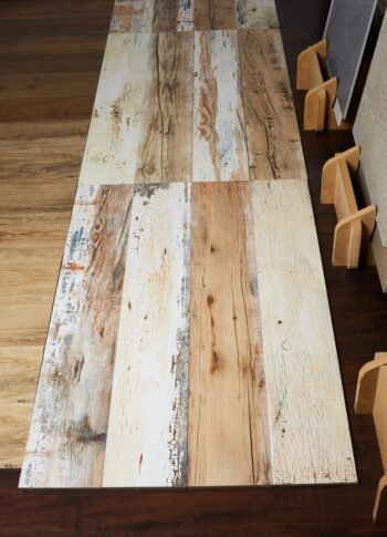 Płytki podłogowe drewnopodobne rustykalne drewno - Peronda UNIQUE 19,5X121,5 R. Płytki postarzane, malowane drewno.