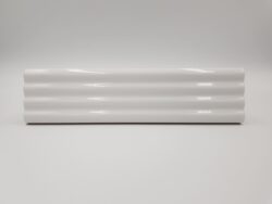 Białe płytki 3D - Equipe Costa Nova Onda White 5x20 cm, Płytki trójwymiarowe, cygara na ścianę z błyszczącą powierzchnią.