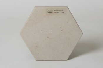 Kafelki heksagon - Peronda Harmony Niza Taupe hexa 21,5x25 cm. Hiszpańska płytka sześcioboczna, podłogowo - ścienna, imitująca beton w kolorze szary - beż.