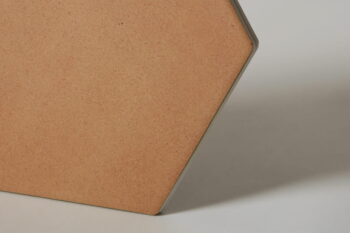 Płytki heksagon rustykalne - Peronda Harmony Niza Clay hex 21,5×25cm. Płytki ceramiczne gliniane z matową powierzchnią o wyglądzie betonu.