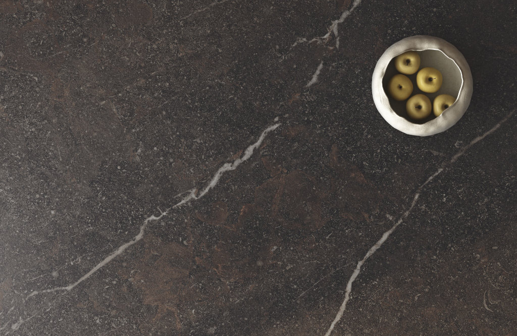 Ciemne, brązowe kafelki imitujące kamień Museum ROYAL BROWN SP/60X120X0,9/C/R