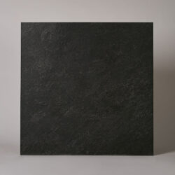 Gres imitacja kamienia - LA FABBRICA Storm dark 80x80 cm. Ciemne, matowe płytki imitujące naturalny kamień od włoskiego producenta gresu LA FABBRICA.
