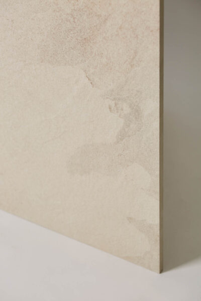 Płytki gresowe imitacja kamienia - ROCERSA Axis cream 60x120 cm. Hiszpańskie kafle gresowe, rektyfikowane, mrozoodporne, matowe, podłoga, ściana, kolor beżowo - kremowy.