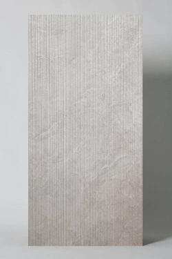 Płytki strukturalne, 3d, beż - Impronta Limestone Beige Riga 60x120 cm. Płytka ścienna imitująca kamień z lamelami - rowkami w odcieniach beżu.