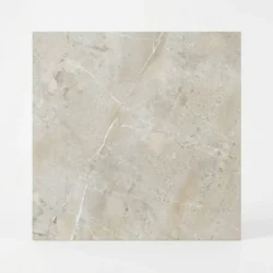 STN Miller Beige 120x120 – hiszpański gres inspirowany kamieniem Brescia. Jasny, ciepły beż z białymi żyłami, mat, rektyfikowany, 10,5 mm.