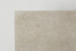 Beżowe płytki imitujące beton - Materika Sand