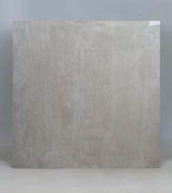 Gres ala beton, szarobrązowy - Peronda Harmony Meraki Taupe nt 90x90cm. Duże kafle imitujące beton z matową powierzchnią na podłogę i ścianę.