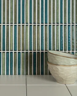 Mozaika nacinana, błyszcząca- Estudio Karatsu Wear 11,5X23cm. Kolory niebieski, zielony.