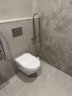 Absolut ELLESMERE Decor Lappato 60X60 płytki na ścianie w ubikacji