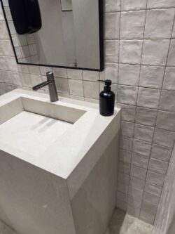 Białe kwadratowe płytki ścienne 10x10 Harmony RIAD WHITE