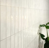 Białe płytki ścienne - Peronda Harmony AQUA WHITE 6x24,6 cm. Płytki cegiełki w połysku - błyszczące na ścianie.