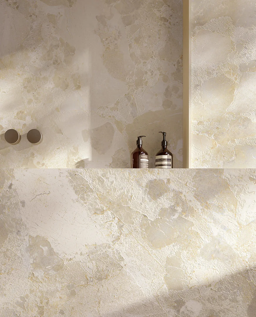 Duże płytki gresowe imitacja kamienia ściana łazienka Pastorelli Levante Pure 120x120