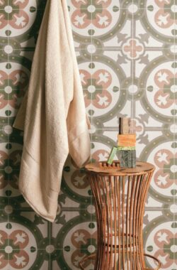 FS Paname Concorde 45x45 - płytka w starym stylu na ścianie