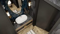 Łazienka niebieskie płytki - Marazzi Lume China cm. Małe kafelki za lustrem w łazience, widok z góry.