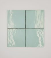 Miętowe płytki łazienkowe - Peronda Harmony NADOR MINT 13,2x13,2 cm. Płyteczki w kwadratowym formacie na ścianę z połyskującą, lekko nierówna powierzchnią.