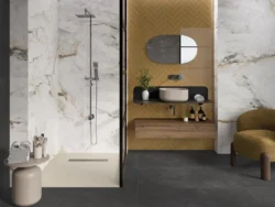 Pamesa Pisa Gold poler 120x60 ekskluzywne płytki maruropodobne w łazience na ścianie