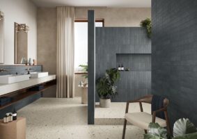 Płytki cegiełki ciemnoniebieskie satynowe ścienne łazienkowe Marca Corona Miniature Cera Blu Notte 6x24 J417. Łazienka inspiracje.