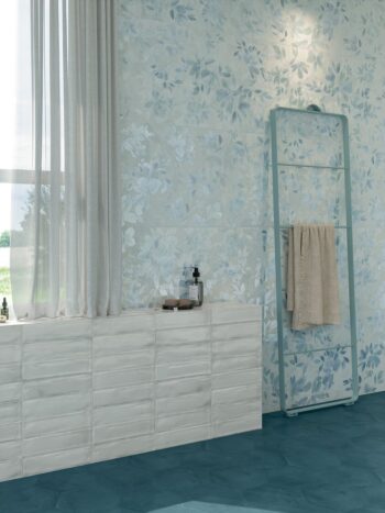 Płytki do łazienki z motywem roslinnym Marca Corona Mirabilia Floral Clouds 50x120