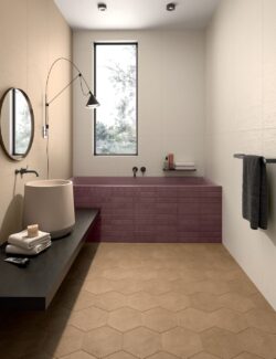 Płytki heksagonalne na podłodze, łazienka - Marca Corona Terracreta Chamotte Esagono 25x21,6 cm