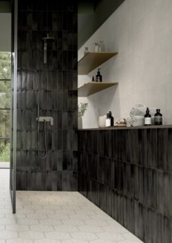 Płytki łazienkowe czarne Marca Corona Multiforme Ossidiana 7,5x30 cm I854