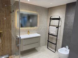 Płytki matowe do łazienki Impronta Limestone Beige Riga 60X120