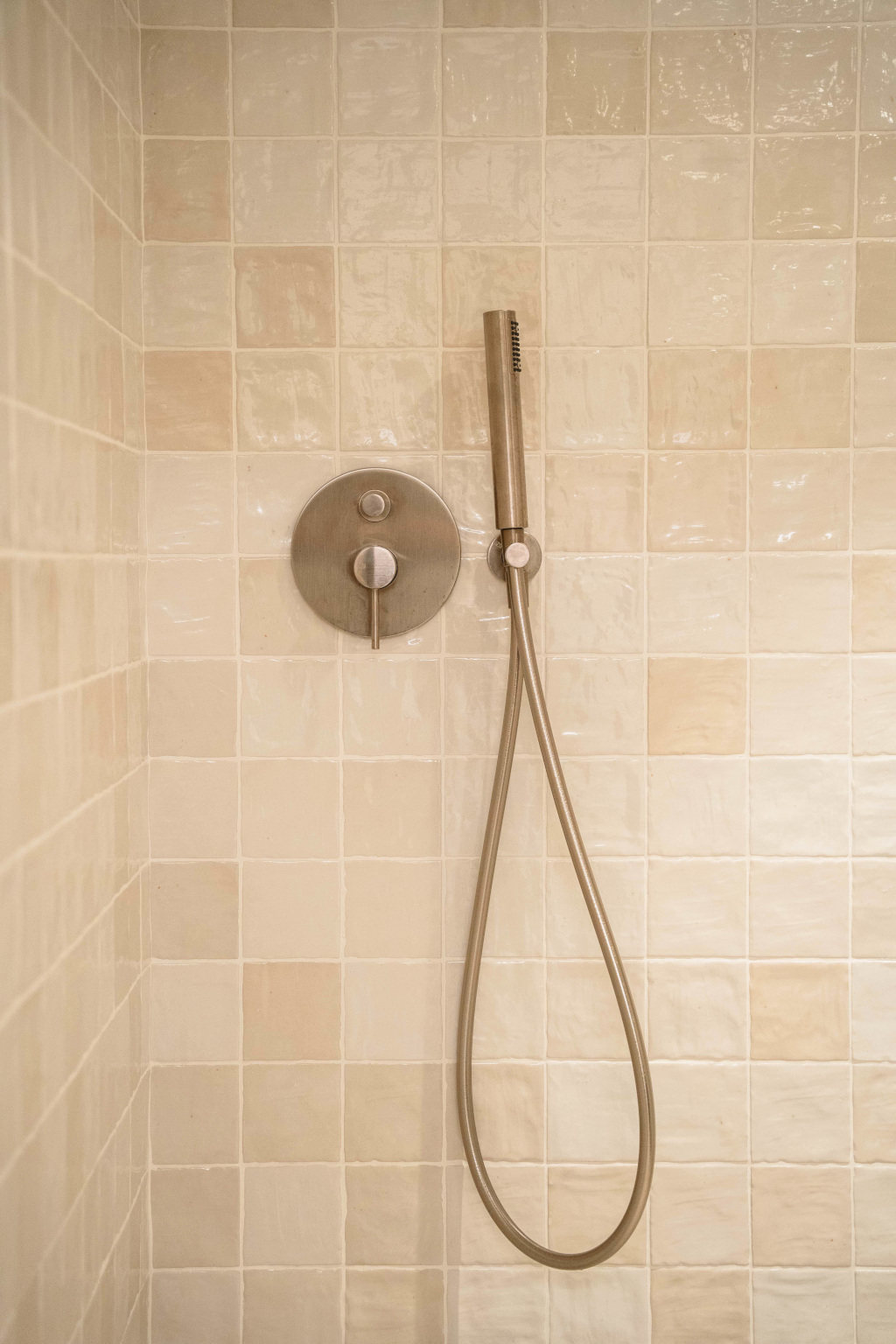 Płytki pod prysznic na ścianę Harmony RIAD SAND 10X10