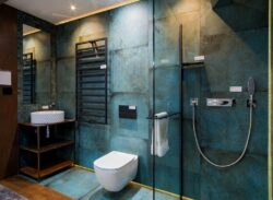 Płytki turkusowe łazienka - CAESAR TC. Mint deco 60x60 cm. Łazienka z płytkami dekoracyjnymi na ścianie, Trace mint deco, w kolorze turkusowym.