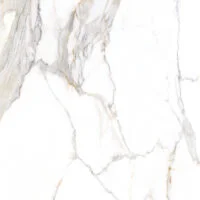 Biały marmur płytki - Peronda Museum Praline gold sp 100x100 cm. Hiszpańskie płytki marmuropodobne z szarymi i karmelowymi żyłkami. Kafelki z matową powierzchnią z rowkami skoordynowanymi z grafiką.