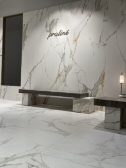 Duże płytki marmur- Museum PRALINE GOLD SP/100X100/R