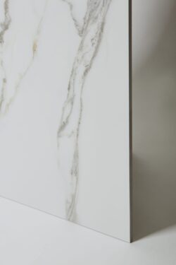 Płytki biały marmur 120x60 - Museum Praline Gold NT