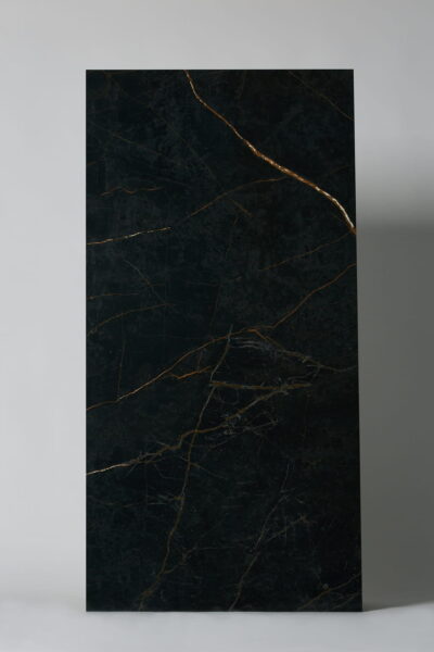 Płytki czarny marmur ze złotem - FLAVIKER Supreme Evo noir laurent lux 60x120 cm. Płytki imitujące czarny marmur ze złotym żyłkowanie do do łazienki, salonu.