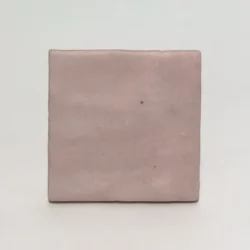 Płytki ścienne różowe 10x10 Harmony Sahn Pink. Kafelki matowe z nierówna, rzemieślniczą powierzchnią.