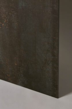 Płytka gresowa imitująca metal, żelazo - CIFRE Metal iron 60x120cm. Hiszpańska, matowa płytka metalizowana na podłogę lub ścianę
