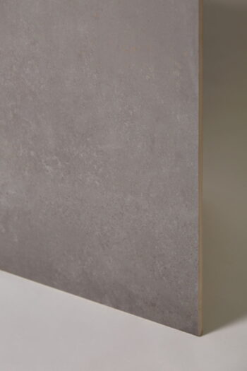 Płytki ceramiczne metalizowane - LOVE Metallic iron 45x120 cm. Kafelki szare, imitujące metal do łazienki, salonu, kuchni na ścianę.