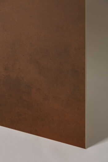 Płytki metalizowane rdzawe - LOVE Metallic corten 45x120cm. Portugalskie płytki ceramiczne, miedziane - rdzawe z gładka, matową powierzchnią na ścianę.