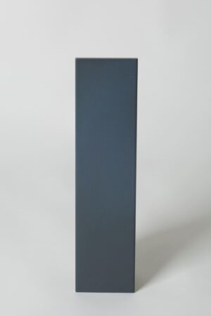 Płytki hiszpańskie niebieskie - EQUIPE Stromboli Glassy Blue 9,2x36,8 cm. Płytka cegiełka w matowym wykończeniu na podłogę i ścianę od hiszpańskiego producenta EQUIPE.