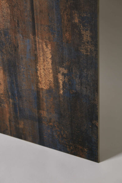 Płytki ozdobne - CENTURY Fusion power rust. Płytki w rozmiarze 60x120, imitujące malowane, postarzane drewno, podłogowo - ścienne do salonu.