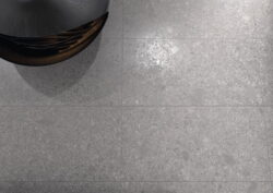 Płytki lastriko na podłogę w szarym kolorze, CIFRE Reload Grey Mat. Rect. 60x120cm. Hiszpańskie płytki terrazzo do salonu, łazienki, kuchni w formacie 60x120 cm