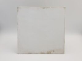 Białe płytki, postarzane - Peronda Harmony Maison Plain 22,3x22,3 cm. Matowe kafelki na podłogę i ścianę w kwadratowym formacie.