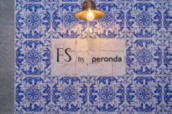 Peronda płytki, hiszpańskiego producenta ceramiki ściennej i podłogowej.